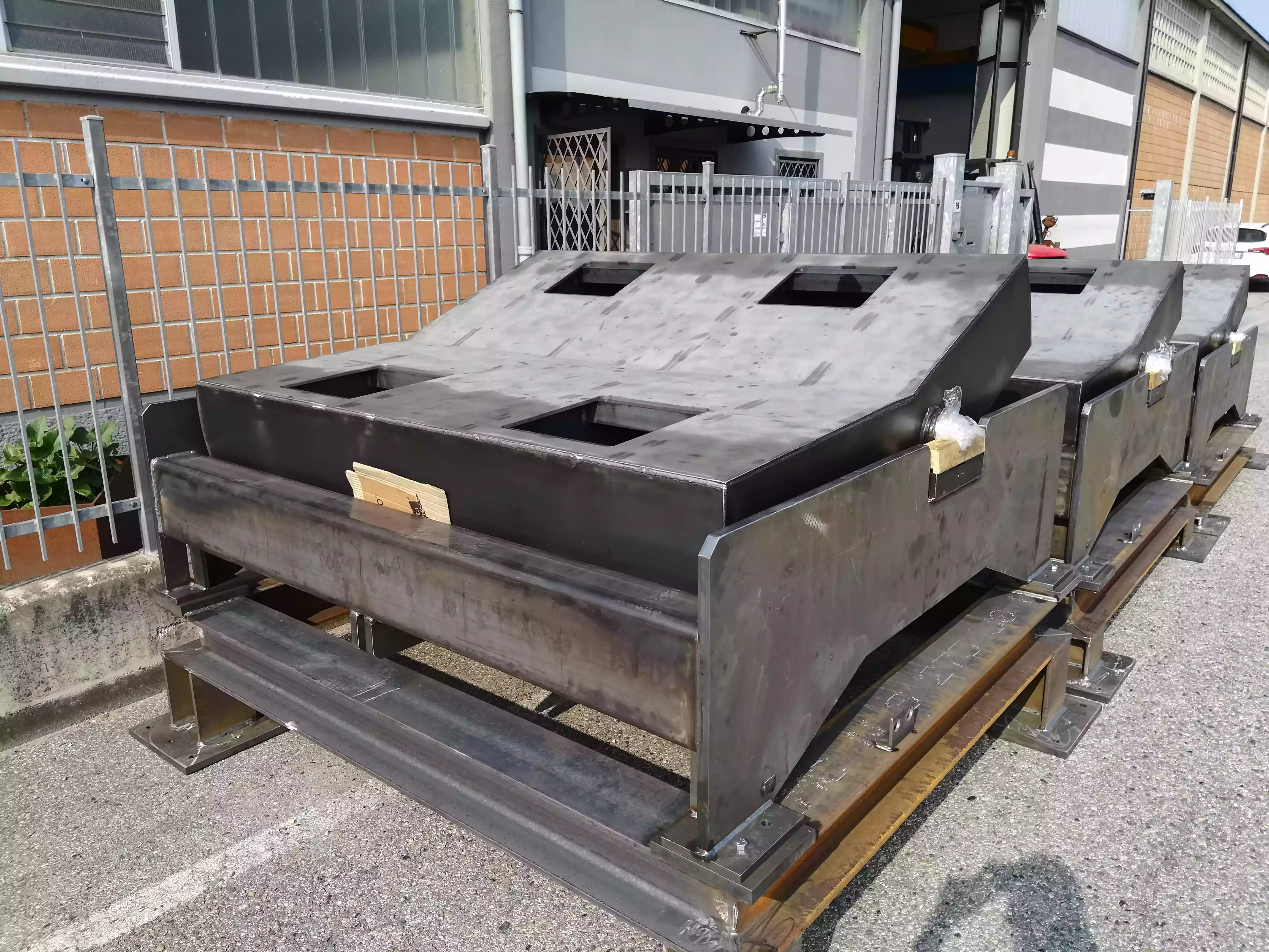 Tegoli movimentazione rotoli cartiera — foto 2 di 3